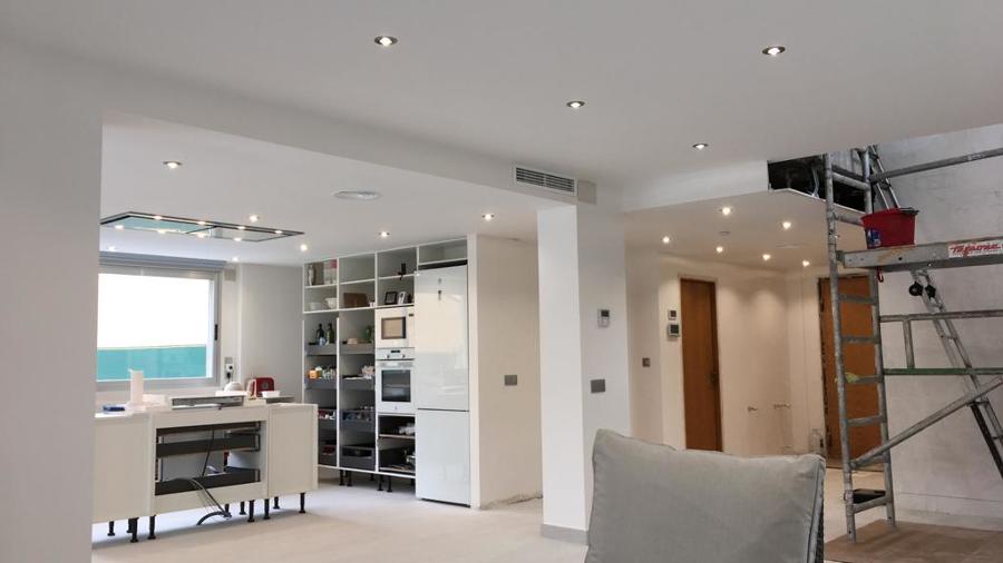 Techos y columna de cocina americana