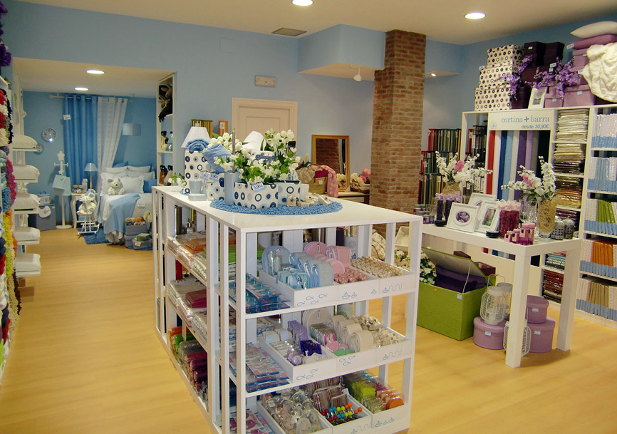 Distintas secciones en cada tienda