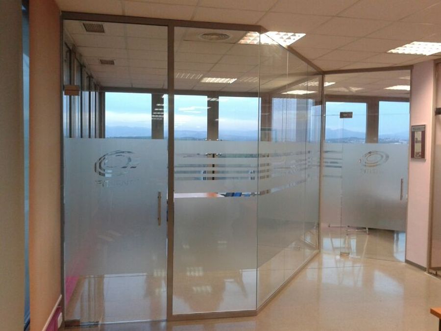 division de oficina serie A52P de Laminex