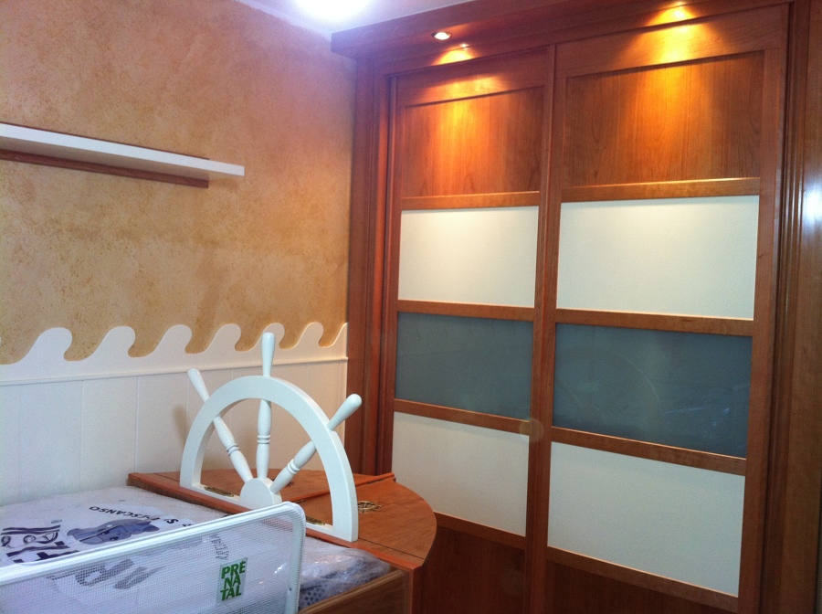 DORMITORIO INFANTIL Y ARMARIO