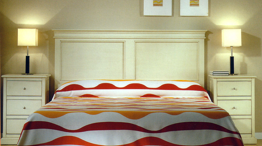 Dormitorio matrimonio cabecero recto cornisa