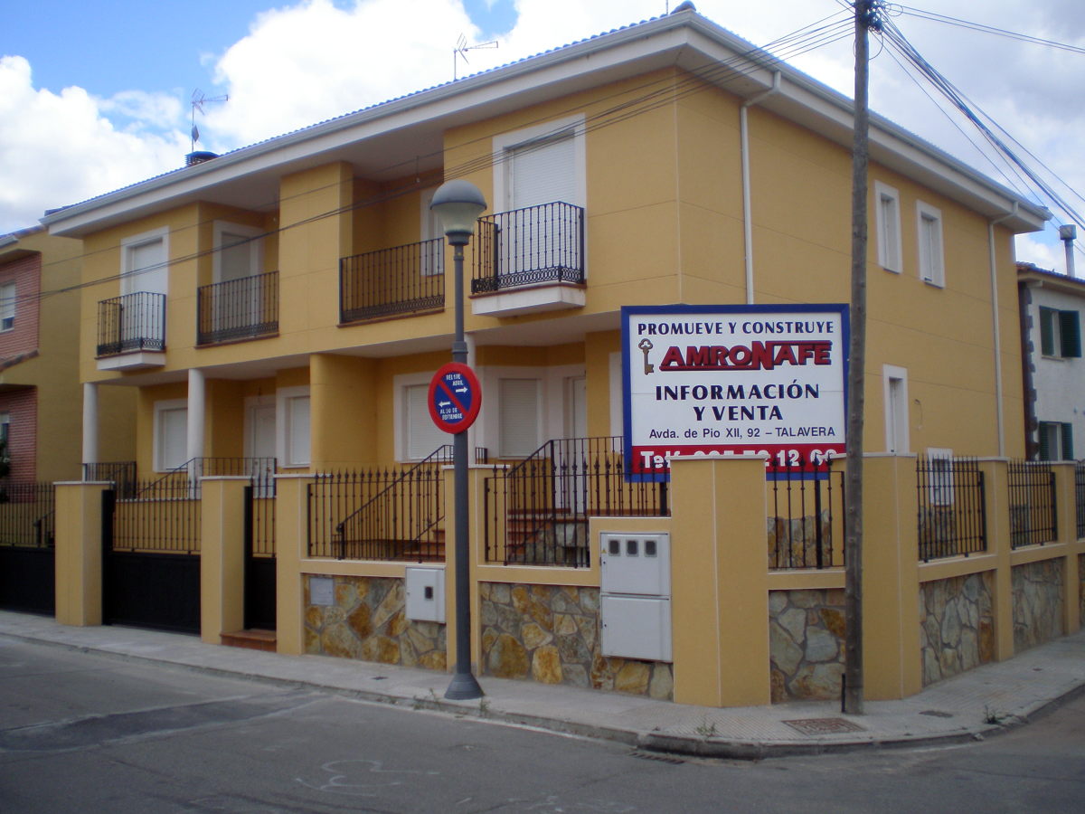 DOS VIVIENDAS UNIFAMILIARES