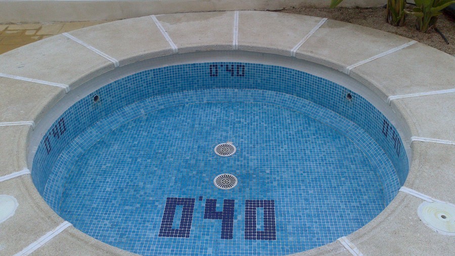 limpeza de jardin y piscina comunitaria
