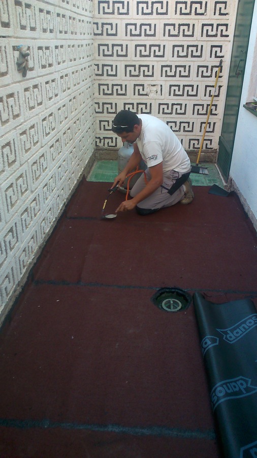 Impermeabilización de solana con tela asfaltica de grano