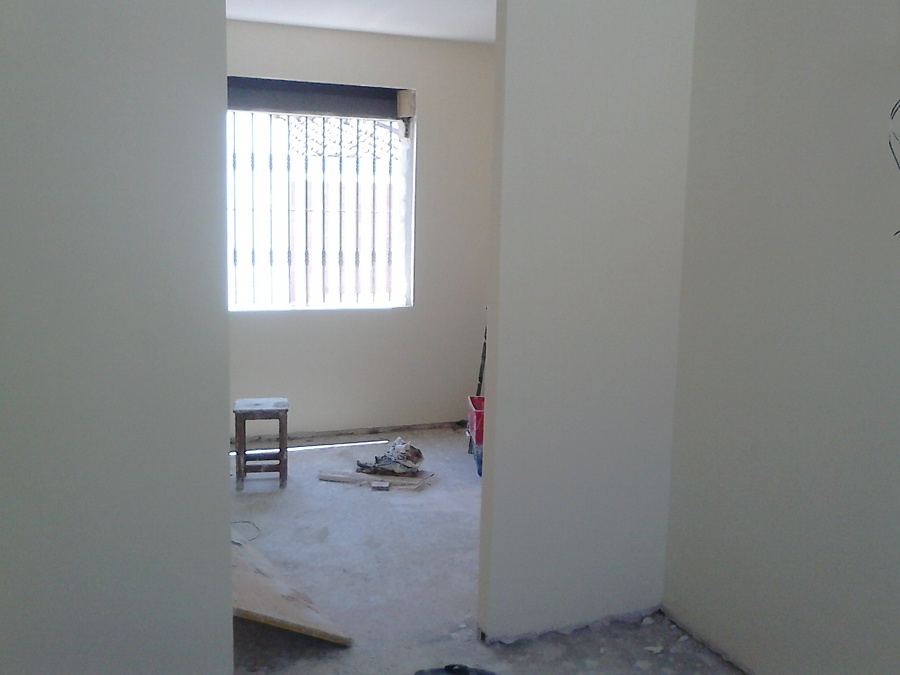 Revestimiento de paramentos verticales (Perleska)