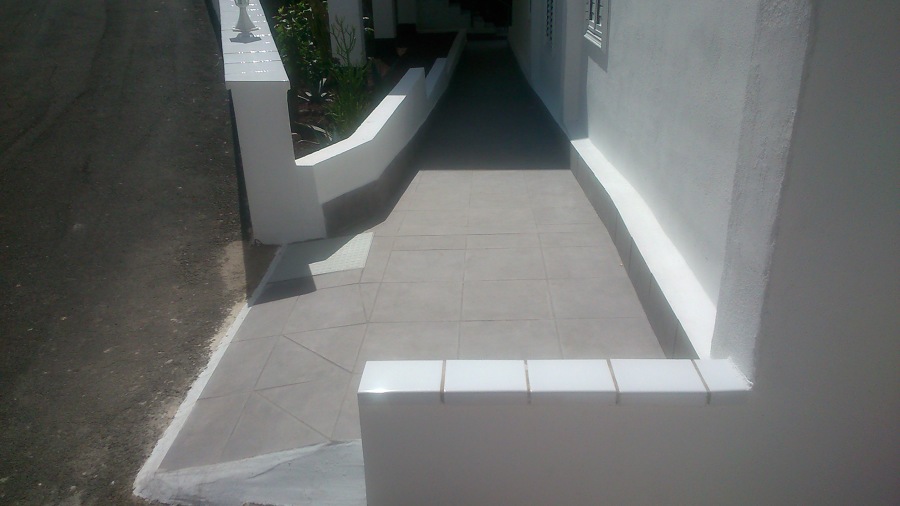 colocación de cerámica y pintado de paredes