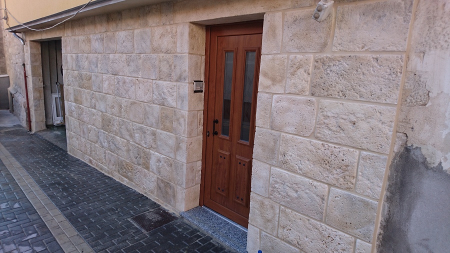 Fachada de piedra artificial 