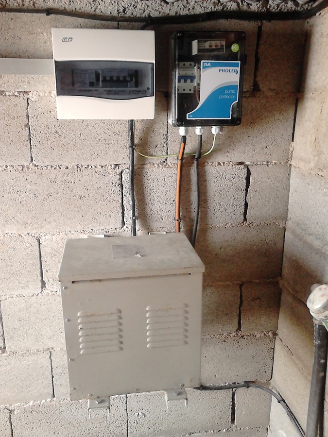 CUADRO Y TRAFO BOMBA