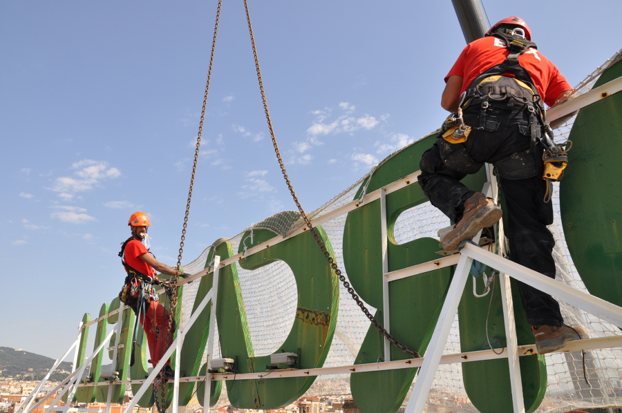 Colocación de carteles
