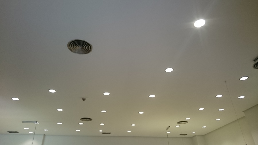 Pintura de techo en local comercial 