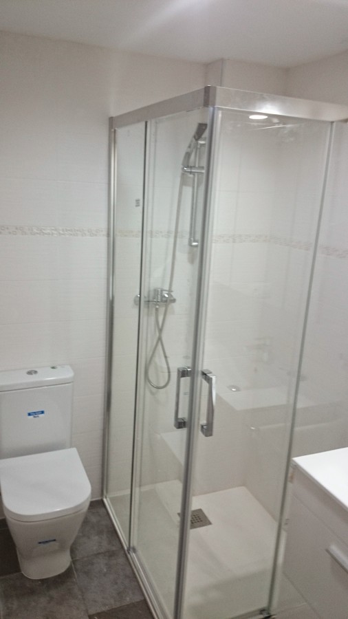 Reforma de baño en apartamento.