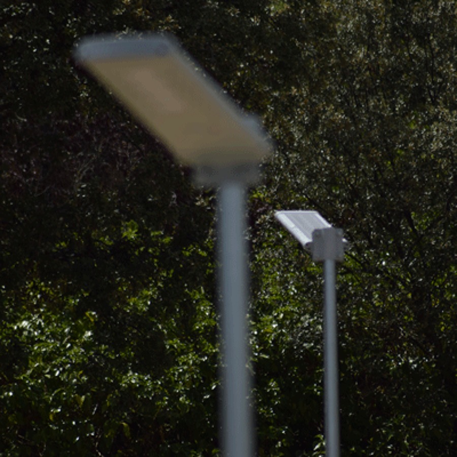 Instalación de farolas fotovoltaicas
