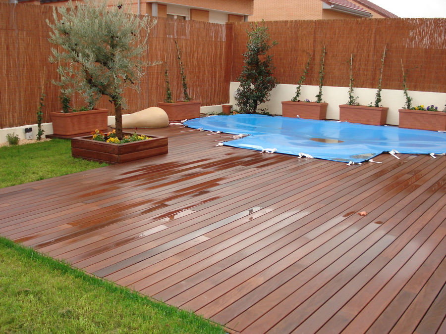 Tarima exterior piscina