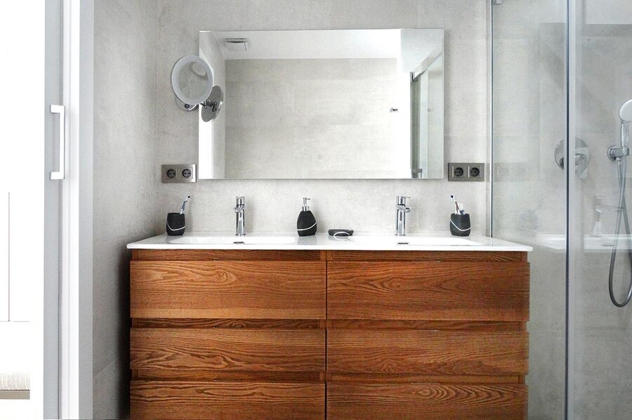 Cuarto de baño doble seno madera