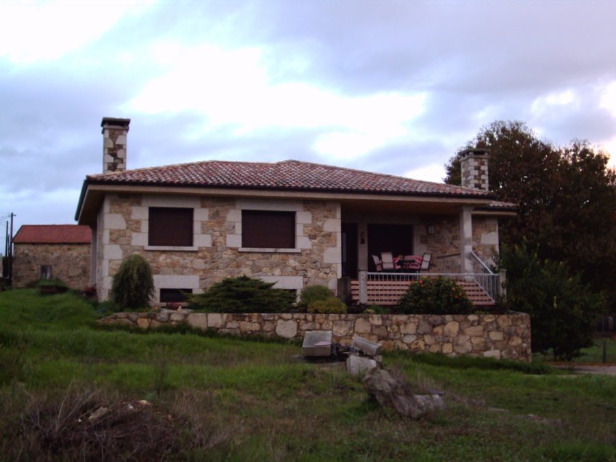 el bajo tiene el mismo tamaño de toda la casa