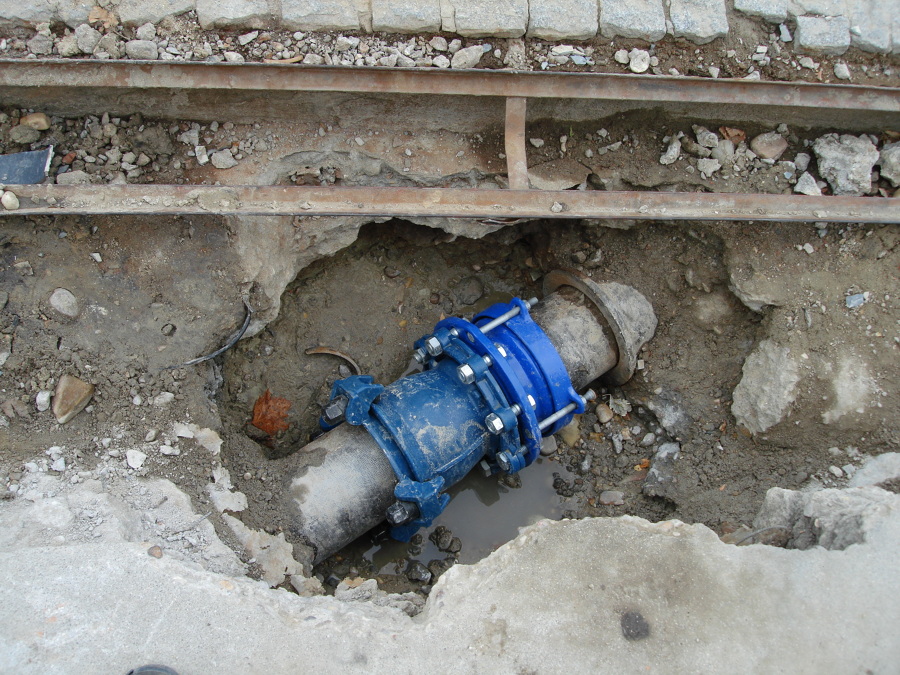 Reparación de fuga de agua en tubería general