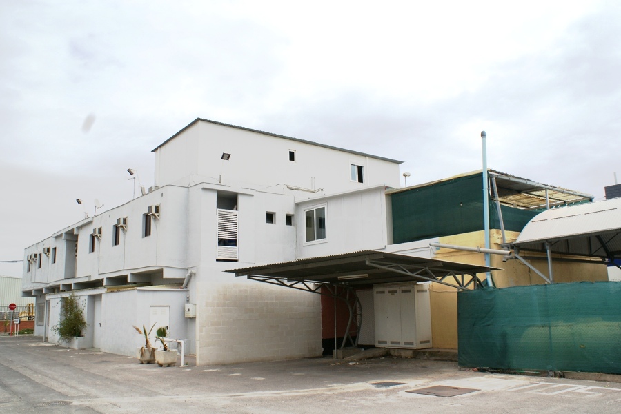 Parte trasera lateral del Complejo