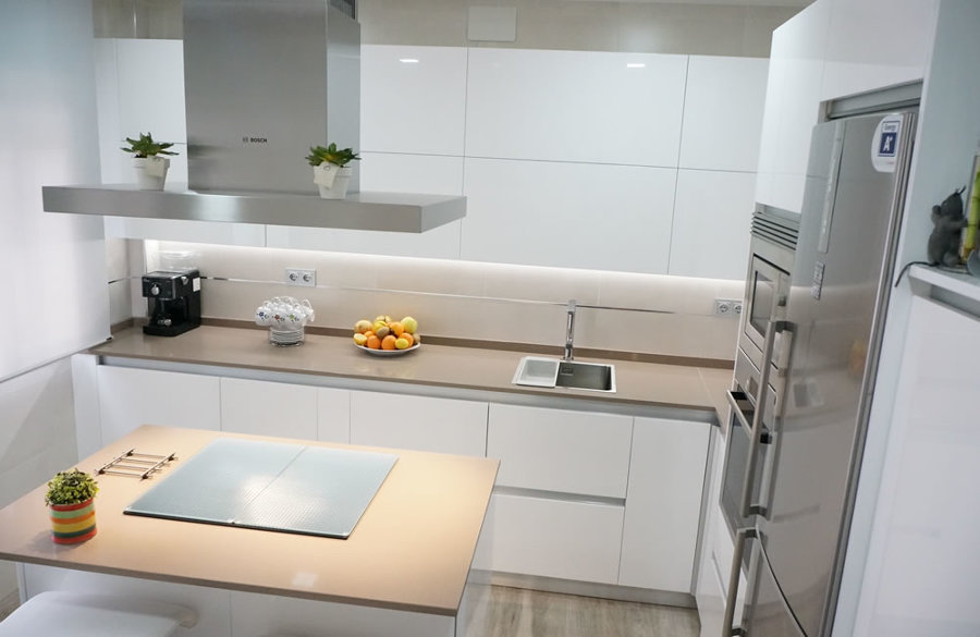 Cocina Lacada en Blanco Brillo