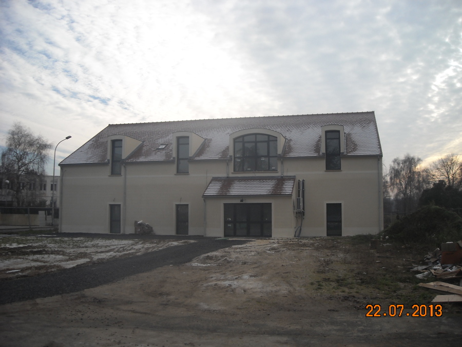 CONSTRUCCION EDIFICIO CENTRO CULTURAL CREIL FRANCIA