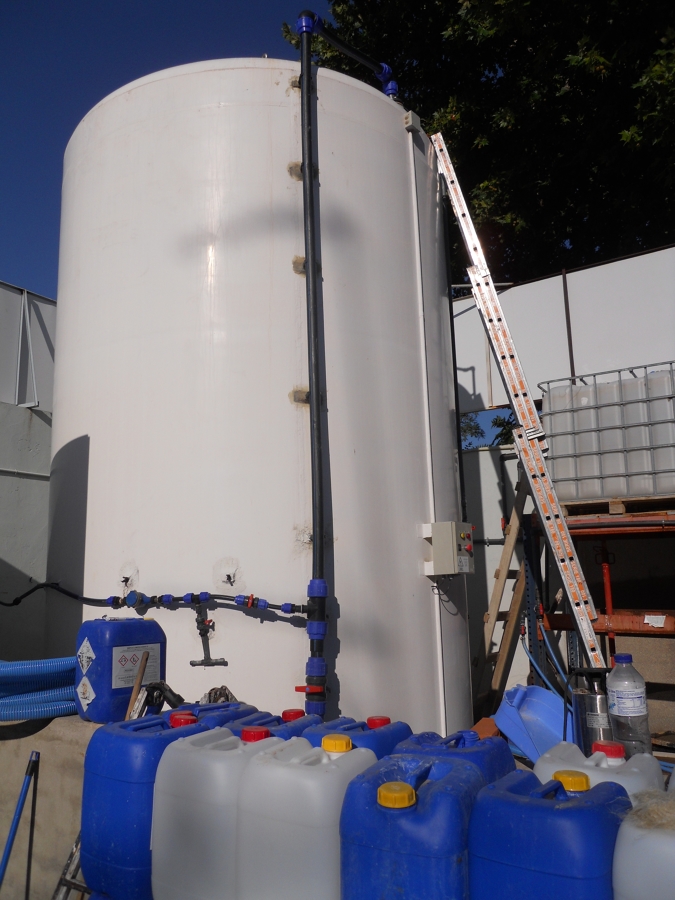 Legalización de una instalación de almacenamiento y trasvase de hipoclorito sódico.