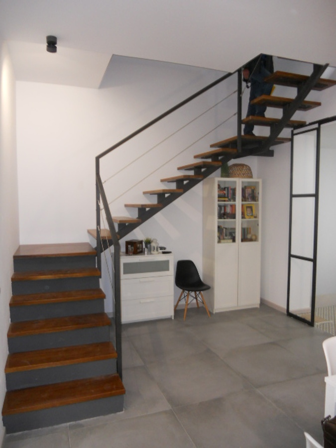 VIVIENDA ENTRE MADIANERAS