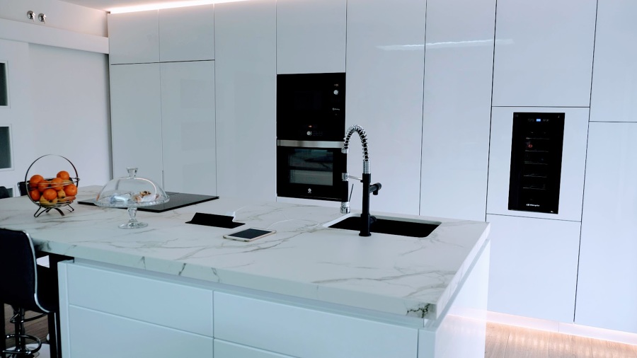 cocina con isla-dekton