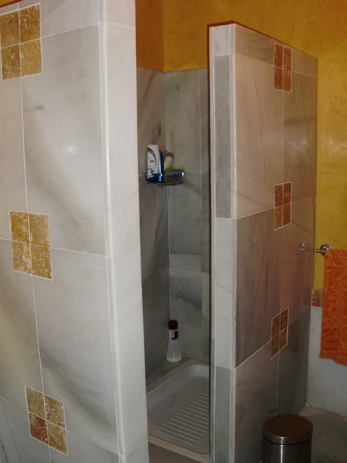 duchas y mamparas revestidas