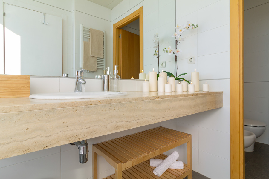 Baño | Dúplex Diagonal Mar | by Carmela Cebrián