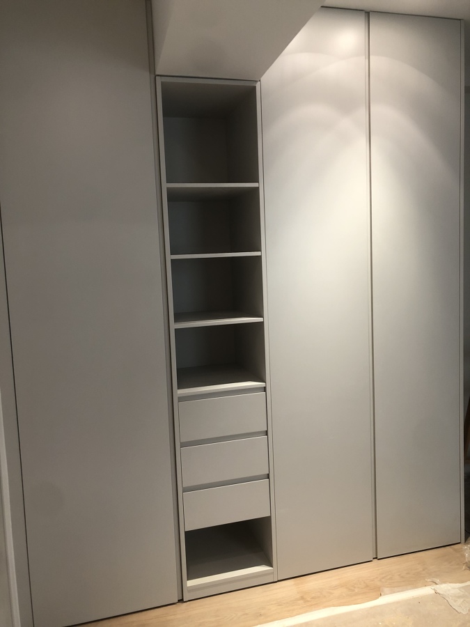 Frente armario lacado en gris