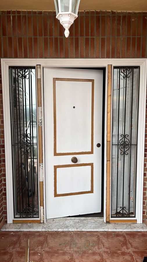 PUERTA SIN REFORMAR