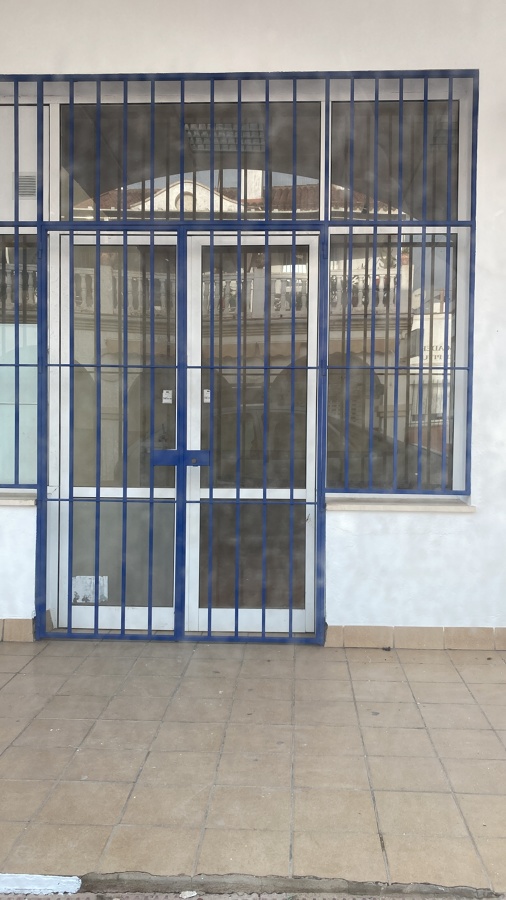 Herrajes puerta principal