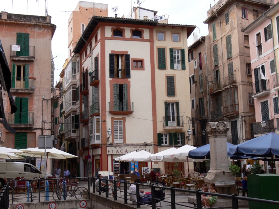 EDIFICIO, CALLE CARNICERIA (PALMA)