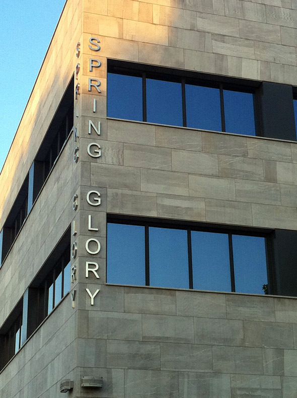 EDIFICIO DE OFICINAS SPRING GLORY