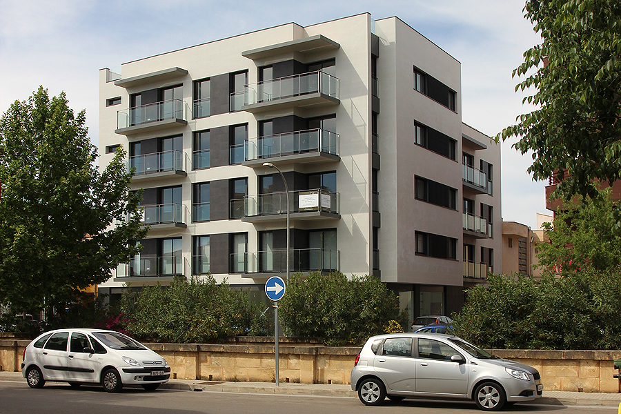 EDIFICIO DE VIVIENDAS EN MANACOR