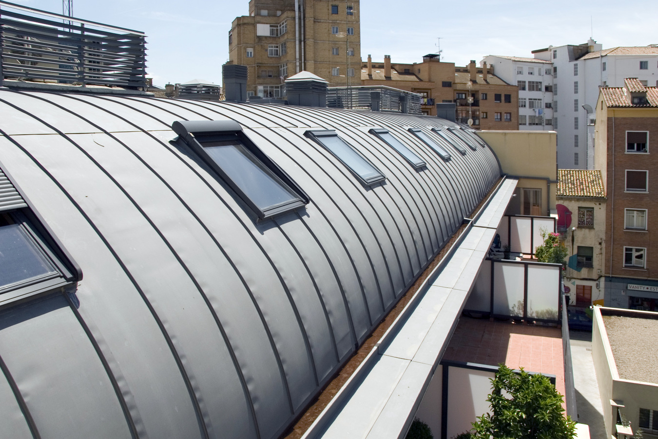 Edificio de viviendas, locales y garajes en Calle del Parque 3