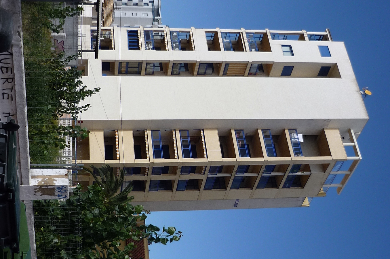 Edificio de viviendas. Playa de Gandía, Valencia