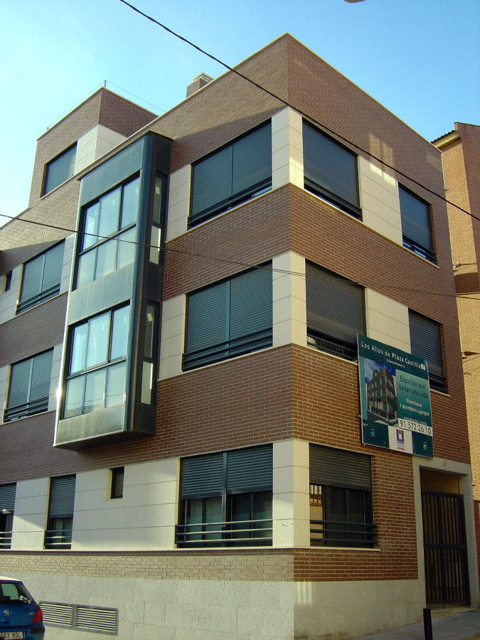 EDIFICIO DE VIVIENDAS TERMINADO