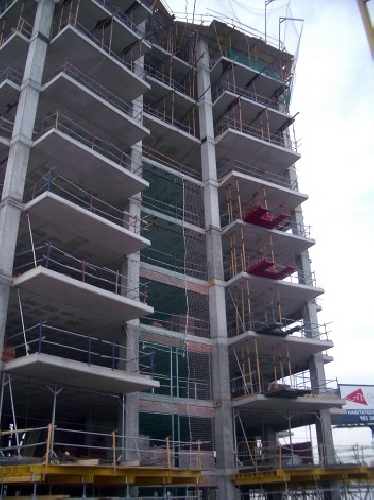 Edificio de viviendas "Torre Forum"