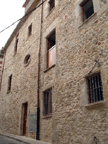 EDIFICIO EN CENTRO CALONGE (BAIX EMPORDÀ)