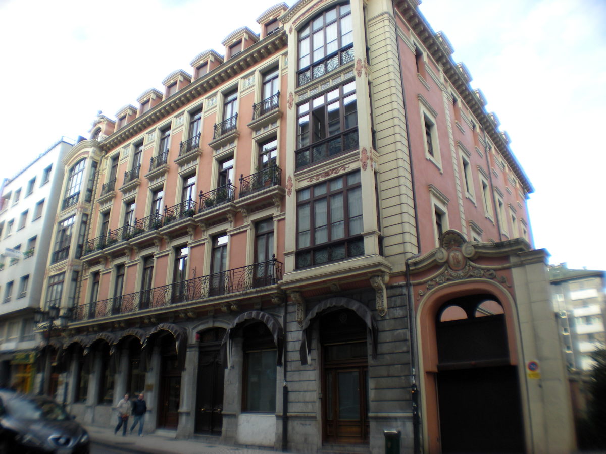 Edificio Jovellanos, Oviedo
