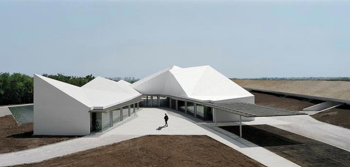 EDIFICIO OFICINAS GRUPO AZAHAR