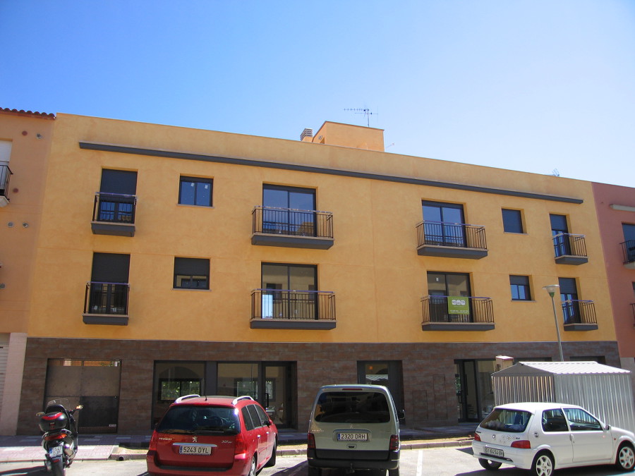 Edificio plurifamiliar entre medianeras