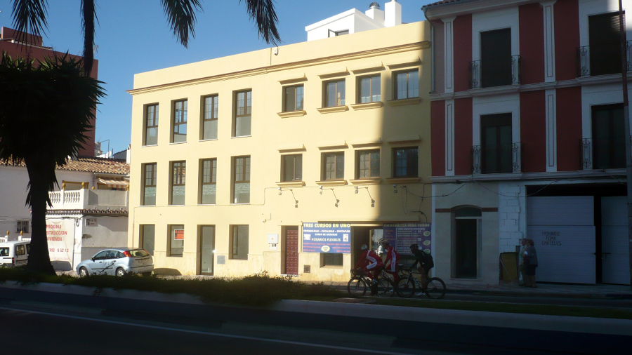 EDIFICIO PLURIFAMILIAR