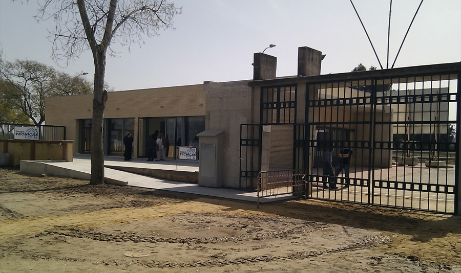 Edificio social y polivalente del polideportivo "Joan Fuster"