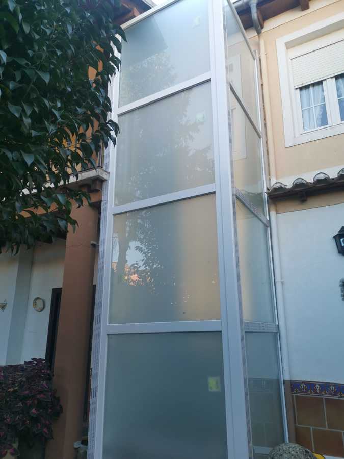 Cerramiento ascensor