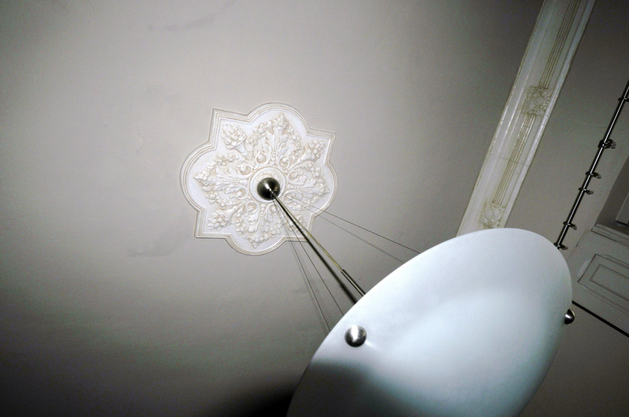 EHABILITACION PISO SEÑORIAL: Detalle tallas y escocias