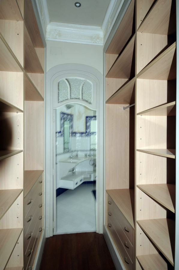 EHABILITACION PISO SEÑORIAL: Detalle vestidor