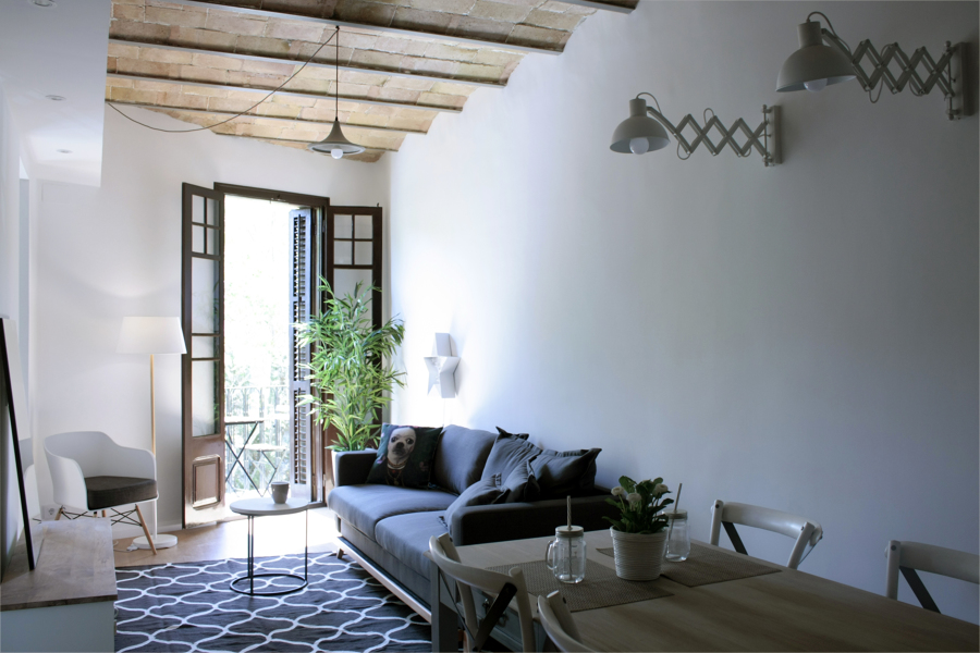 Salón-comedor en pequeño apartamento 