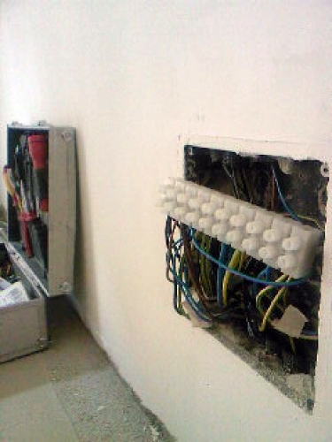 Electricista de Madrid. Autorizado. Económico 680 182 969