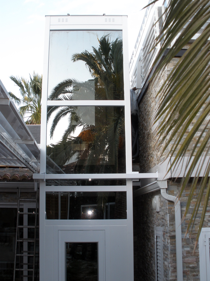 Elevador Autoportante